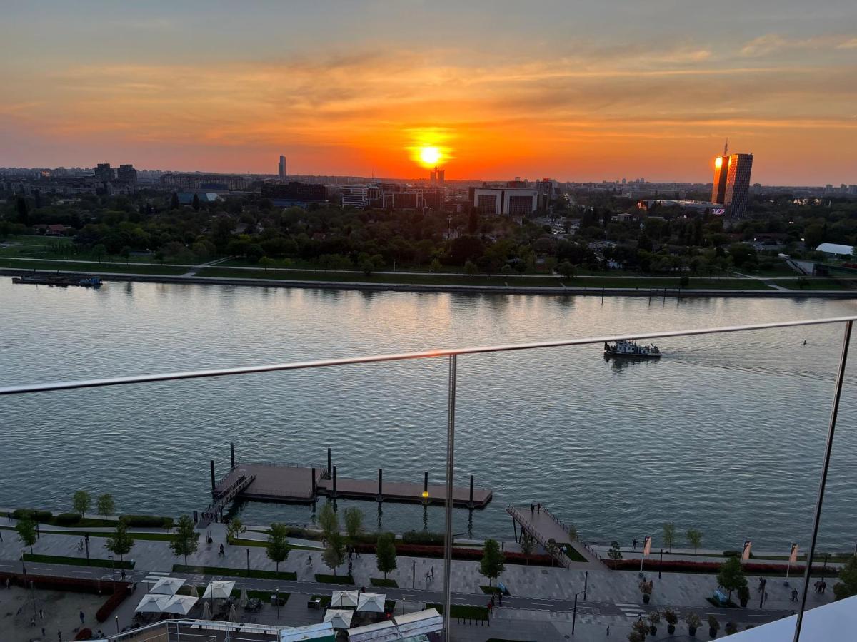 BW Terrace Top Floor Apartments With River View & Self Check-In Belgrád Kültér fotó